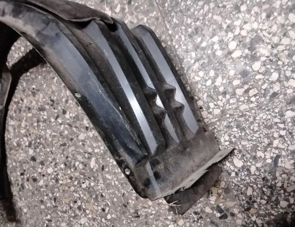 MITSUBISHI Outlander 3 generation (2012-2023) Priekšējais labais paspārnis 5370B012 30413872