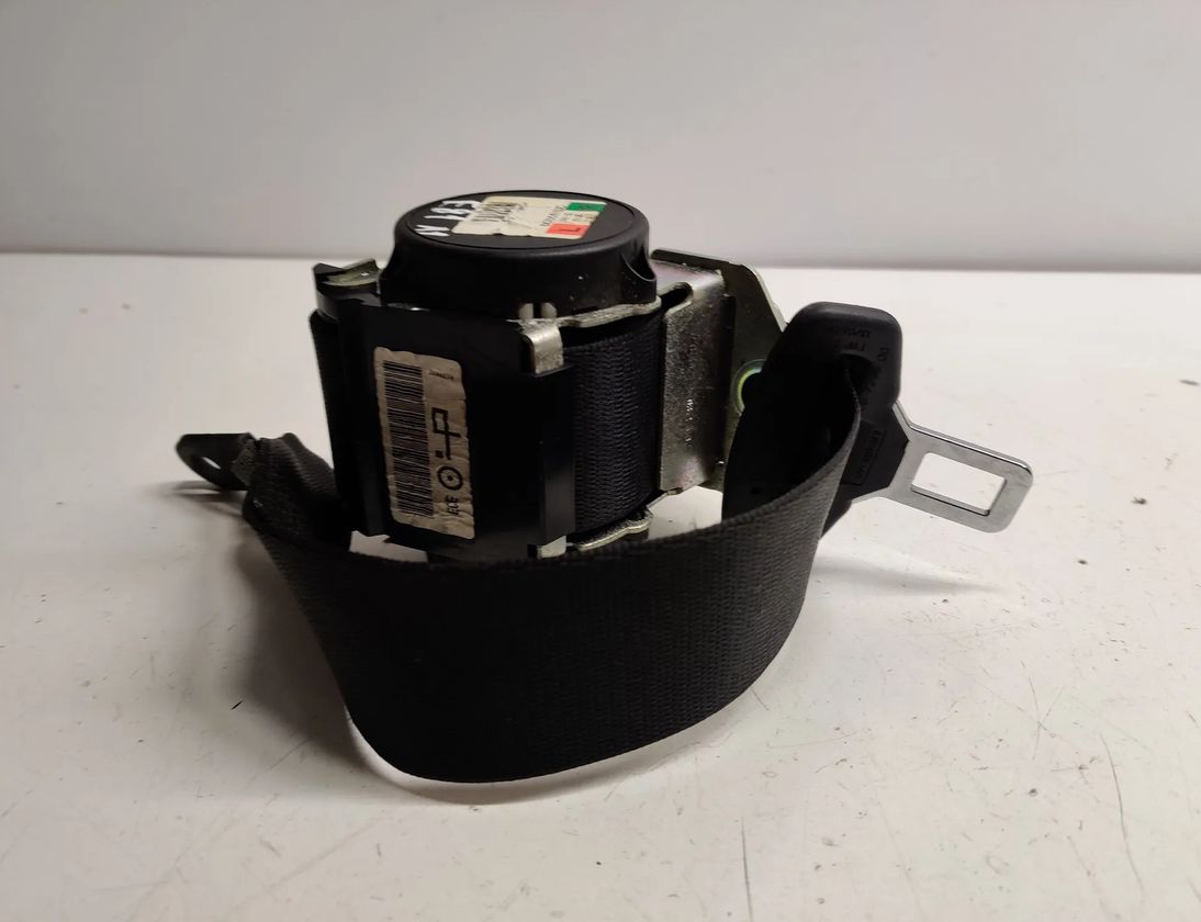 BMW 1 Series E81/E82/E87/E88 (2004-2013) Rear Left Seatbelt 9139832 11488680