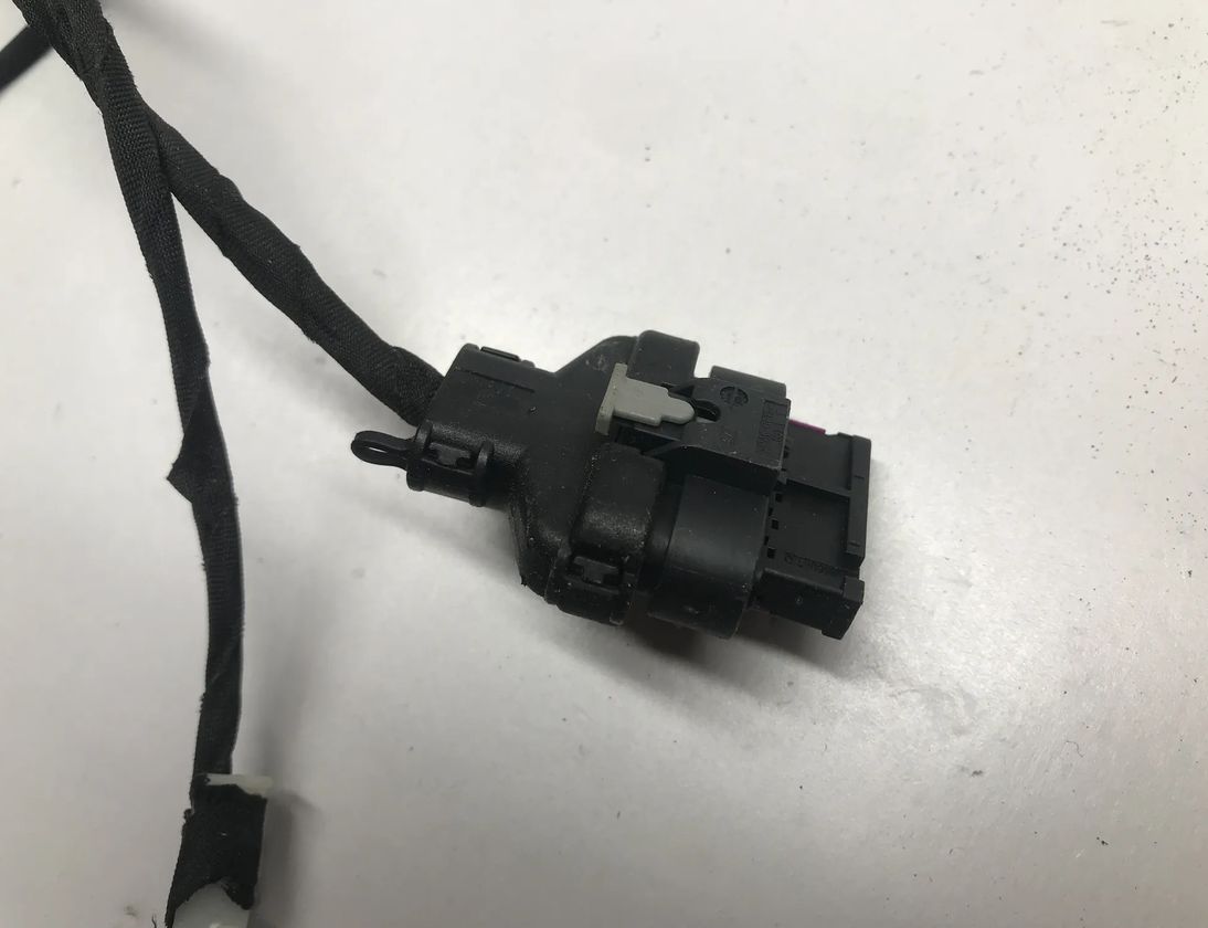 AUDI A4 B9/8W (2015-2024) Front Right Door Cables 8w0971030an 13956993