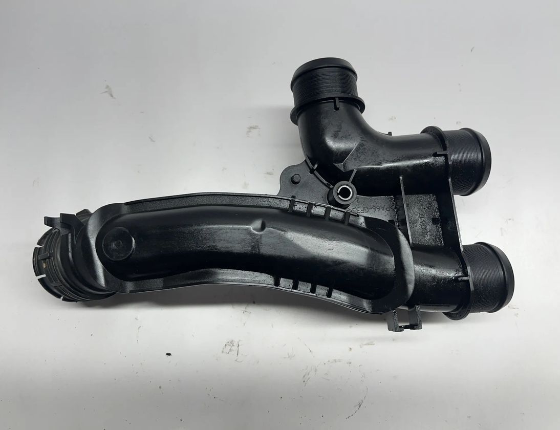 PEUGEOT 208 Peugeot 208 (2012-2015) шланг радиатора интеркулера 9804177580 22481260