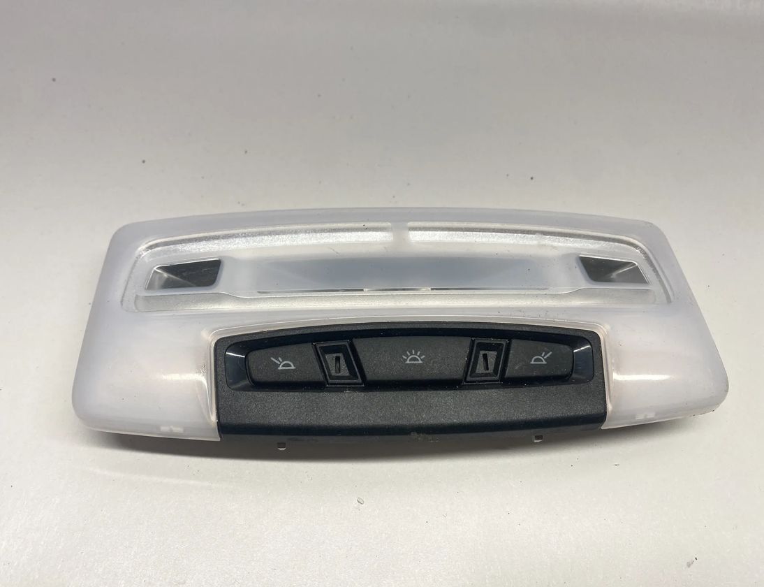 BMW 2 Series F22/F23 (2013-2020) Освещение салона 9277932,61319277932 22552684
