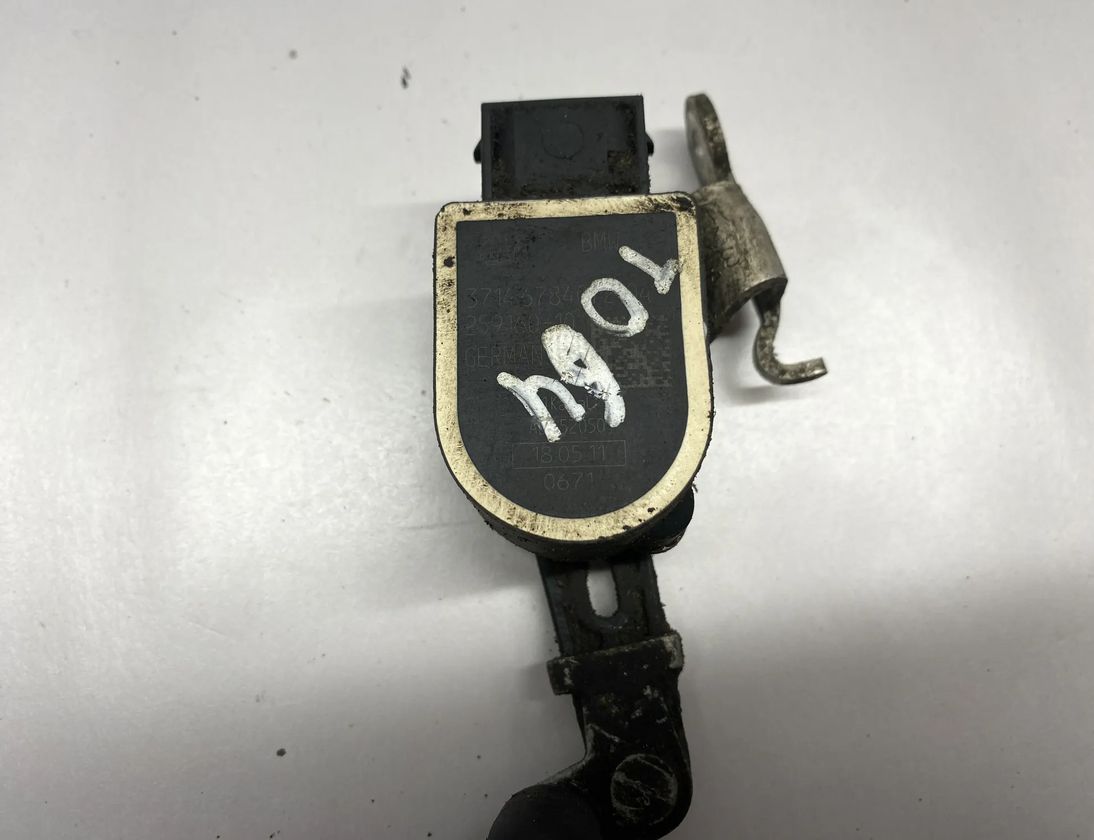 BMW 6 Series F06/F12/F13 (2010-2018) Front Right Level Sensor 6784072,37146784072 22573327