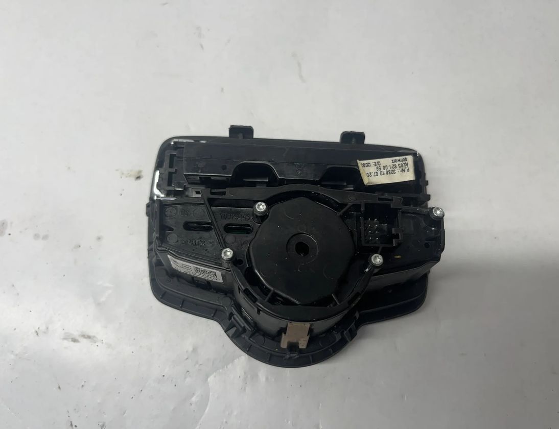 MERCEDES-BENZ C-Class W205/S205/C205 (2014-2023) Lukturu vadības slēdzis A2059051810 23793717