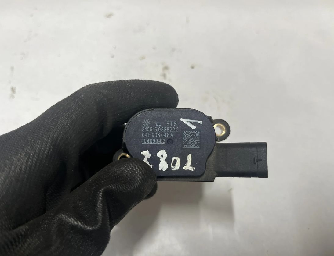 AUDI A3 8V (2012-2020) Elektromagnētiskais vārsts 04E906048A 25311770