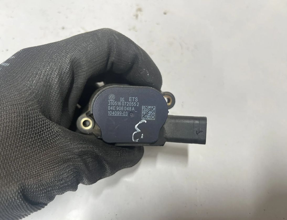 AUDI A3 8V (2012-2020) Электромагнитный клапан 04E906048A 25311798