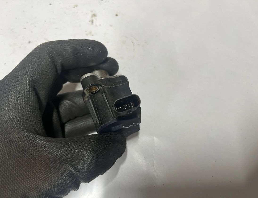 AUDI A3 8V (2012-2020) Электромагнитный клапан 04E906048A 25311798