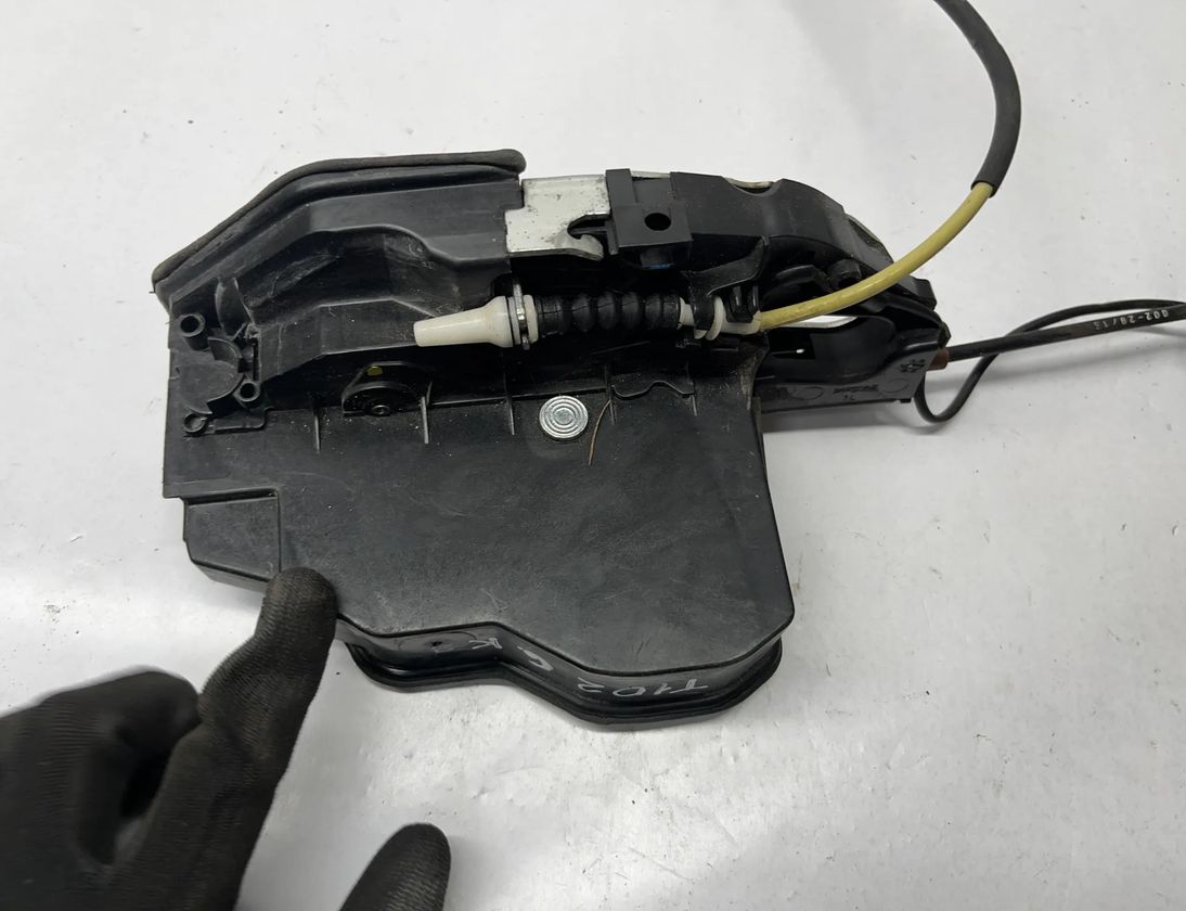 BMW 7 Series F01/F02 (2008-2015) Rear Left Door Soft Close Unit 7185687 27481000