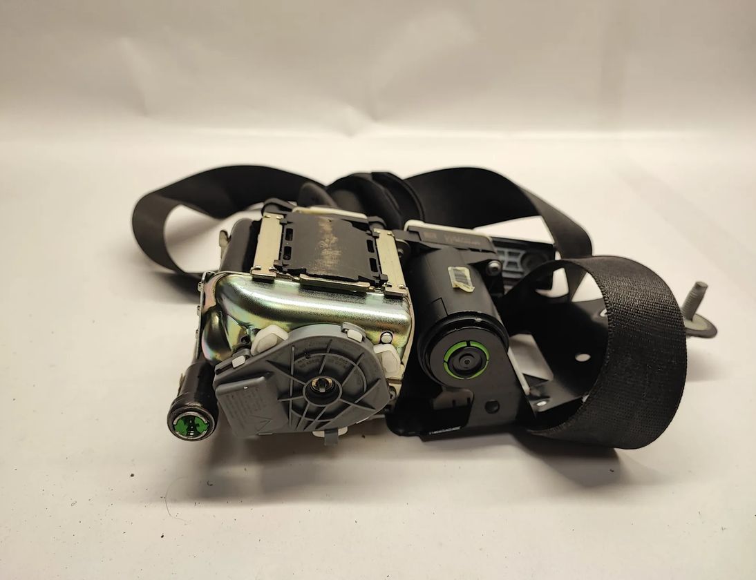 MERCEDES-BENZ CLS-Class C218/X218 (2011-2017) Priekšējā kreisā drošības josta 621933200E,620048000 29023996