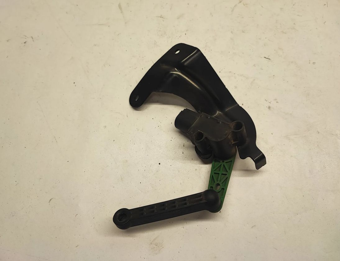 AUDI A3 8V (2012-2020) Aizmugurējā kreisā augstuma līmeņa sensors 5Q0512521G,5Q0907503 29073982