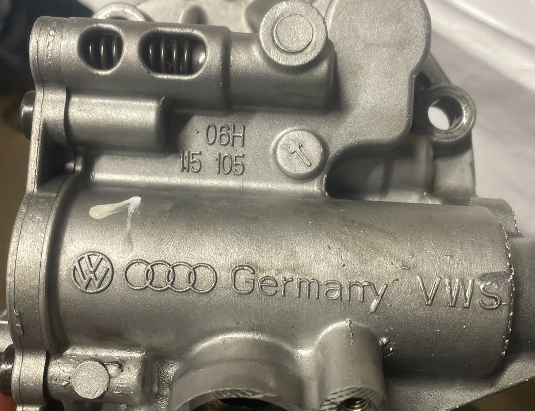 AUDI A3 8V (2012-2020) Oil Pump 06H115107AR,06H115153,06H115105 29090947