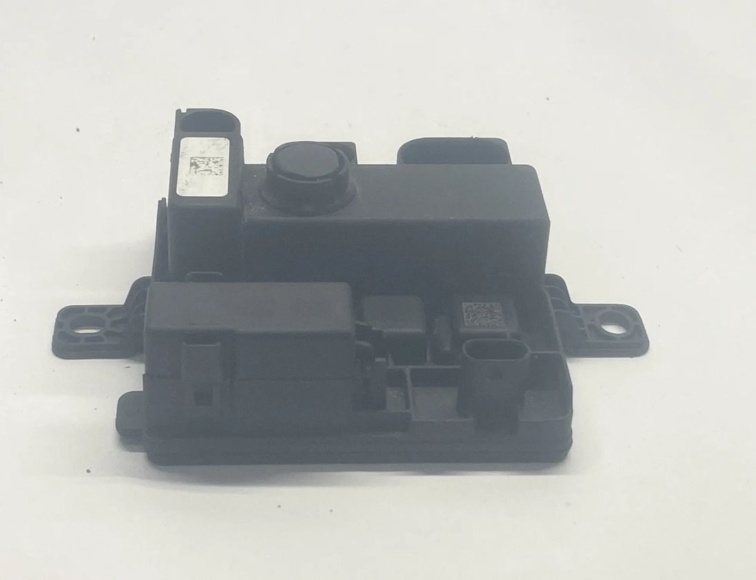 BMW 4 Series F32/F33/F36 (2013-2020) Распределительная коробка 7591534,12637591534 29492538