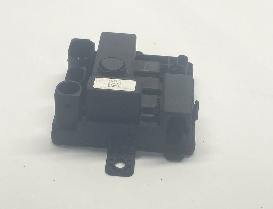 BMW 4 Series F32/F33/F36 (2013-2020) Распределительная коробка 7591534,12637591534 29492538