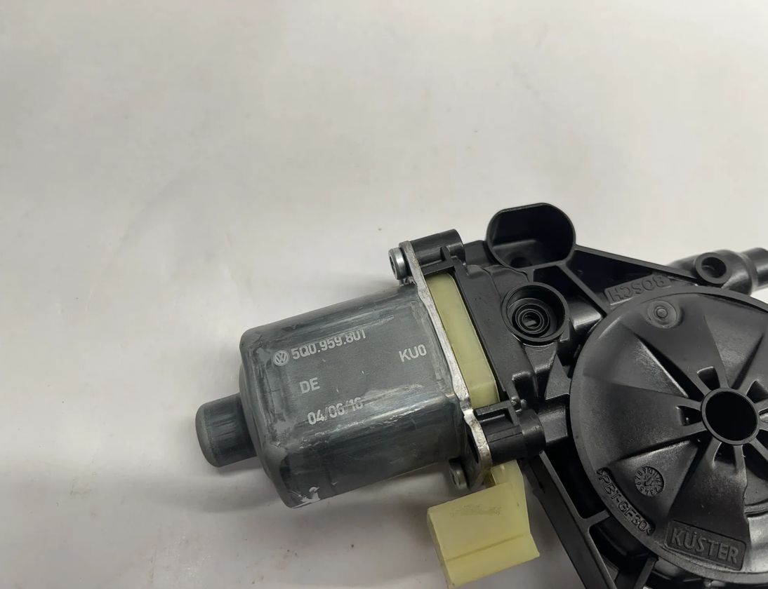 AUDI A3 8V (2012-2020) Aizmugurējo kreiso durvju loga pacēlāja motorīts 5Q0959801,5Q0.959.801 29798097