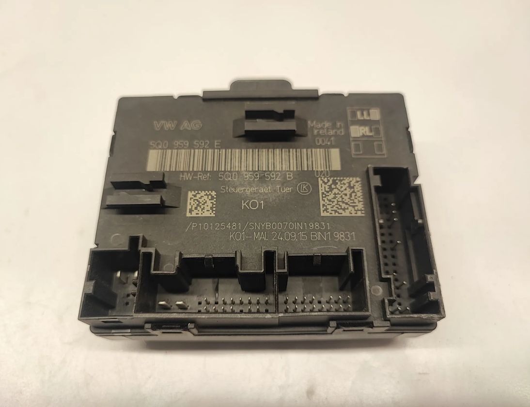 VOLKSWAGEN Golf R 7 generation (2013-2019) Priekšējo kreiso durvju vadības bloks 5Q0959592E,5Q0959592B 30449030