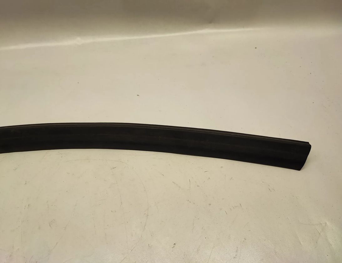 FORD USA Mustang 6 generation (2014-2024) Резиновая крышка двигателя JR3B-16A570,JR3B16A570 30719639