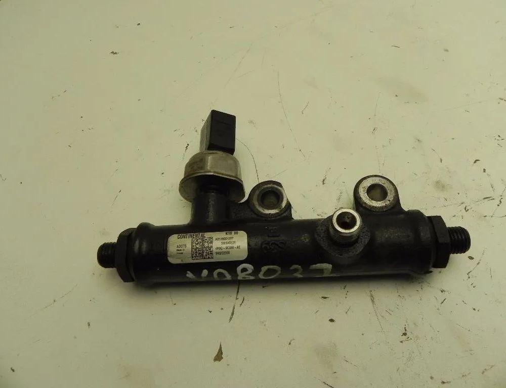 JAGUAR XF 1 generation  (2011-2016) Топливная рейка 4R8Q9C066AE 23175814