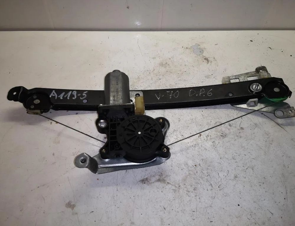 VOLVO V70 2 generation (2000-2008) Стеклоподъемник задней правой двери 119970xxx 23183926