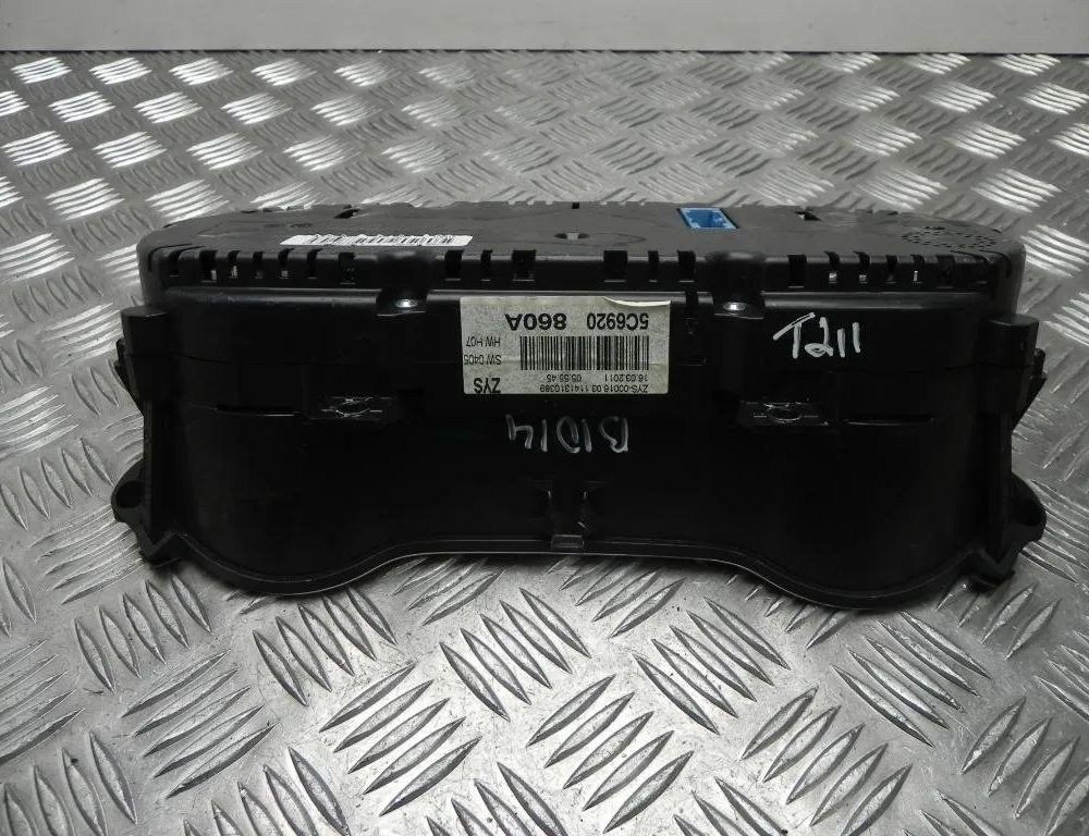 VOLKSWAGEN Jetta 6 generation (2010-2018) Speedometer 5C6920860A 23381523