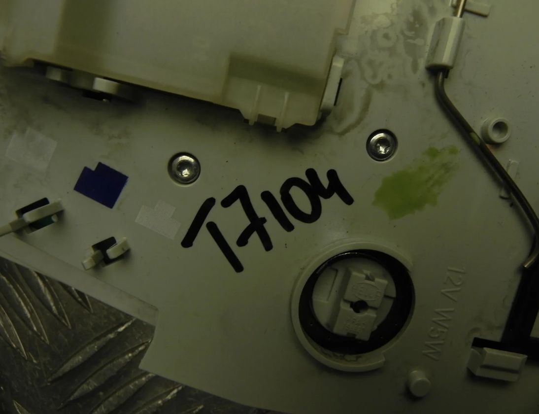 MERCEDES-BENZ C-Class W204/S204/C204 (2004-2015) Salona apgaismojums A2049063002 23428810