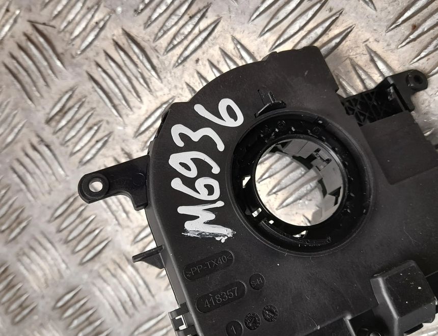 VOLKSWAGEN Passat B8 (2014-2023) Steering coil 5Q1953569 23479231