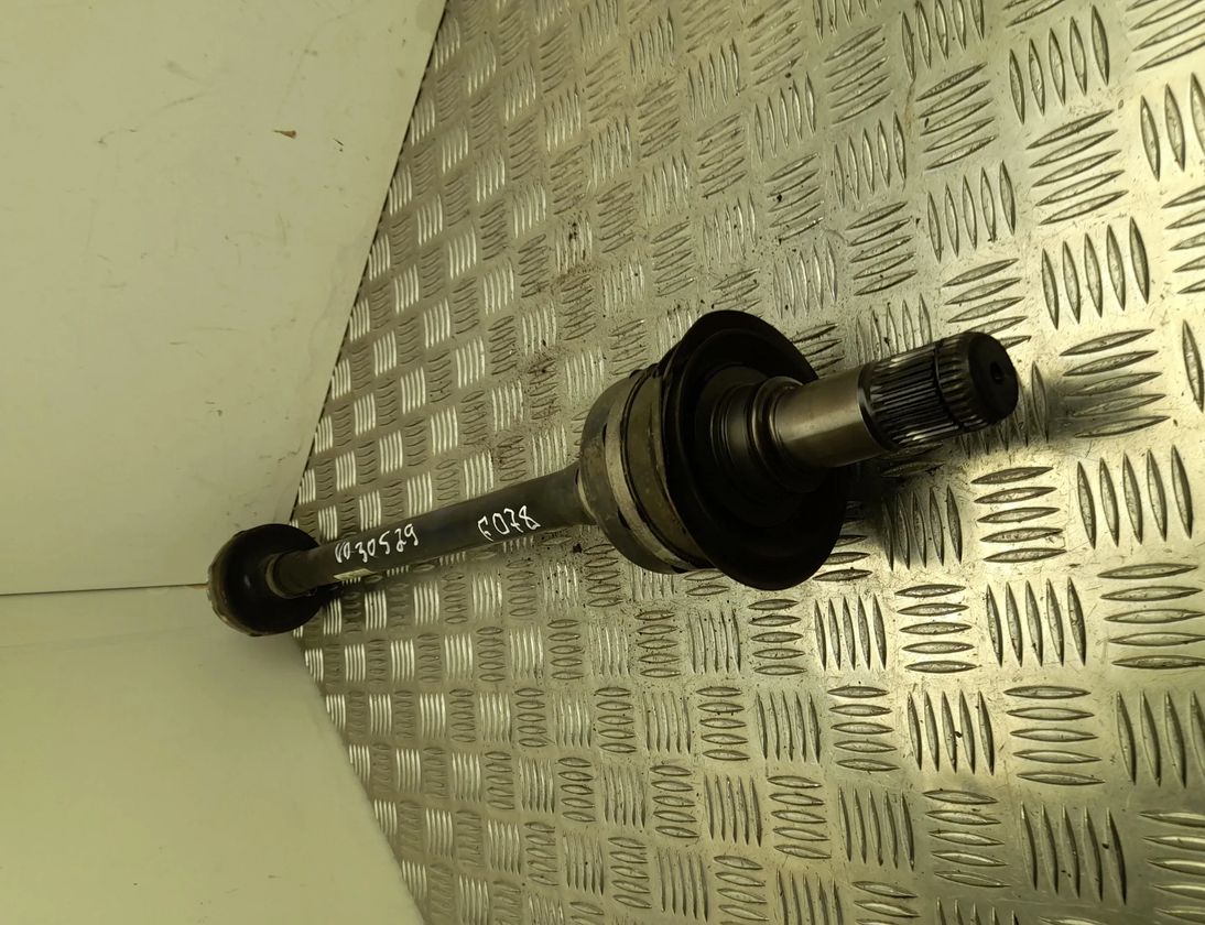 BMW X5 G05/G18 (2018-2024) Полуось задняя левая 8487517 23794292