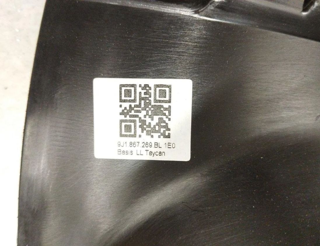 PORSCHE Taycan 1 generation (2019-2023) Rear Left Sill Trim 9J1863381D 26265071