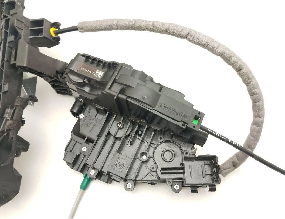 MERCEDES-BENZ S-Class W222/C217/A217 (2013-2020) Rear Right Door Lock A0997303300,A0997602100,A2227601500,A2227661100 26595129