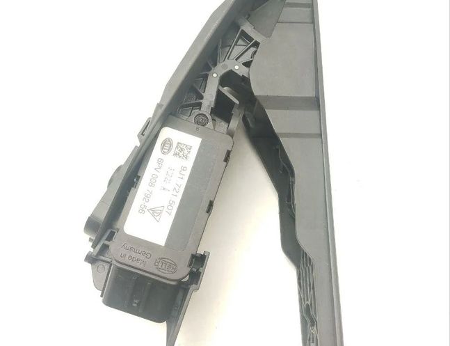 PORSCHE Taycan 1 generation (2019-2023) Педаль газа 9J1721507 26820367