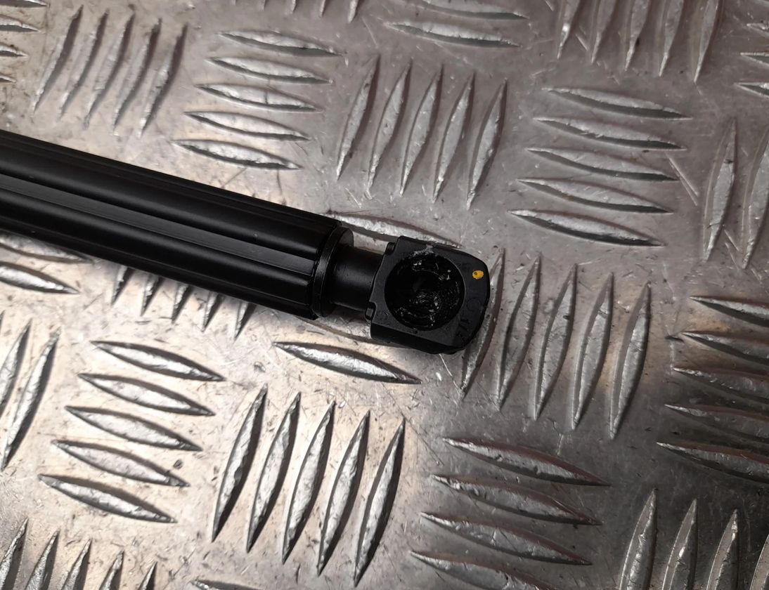 BMW 3 Series G20/G21/G28 (2018-2024) Aizmugurējā bagāžnieka amartizātors kreisajā pusē 7453413 27451156