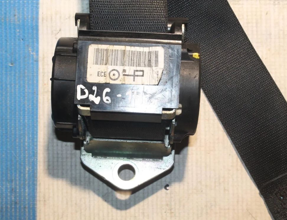 BMW 1 Series E81/E82/E87/E88 (2004-2013) Seatbelts 607051100D 28313237