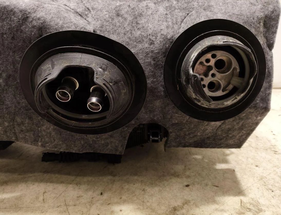 PORSCHE Taycan 1 generation (2019-2023) ПЛАСТИКОВЫЙ КОРПУС 972907521C,9J1907040K 28498531