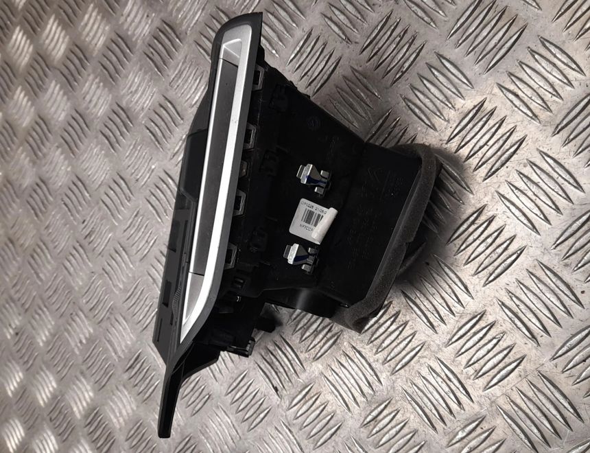 CITROËN C4 Spacetourer 1 generation (2018-2023) Решетка воздухозаборника салона 967797647A 28535748