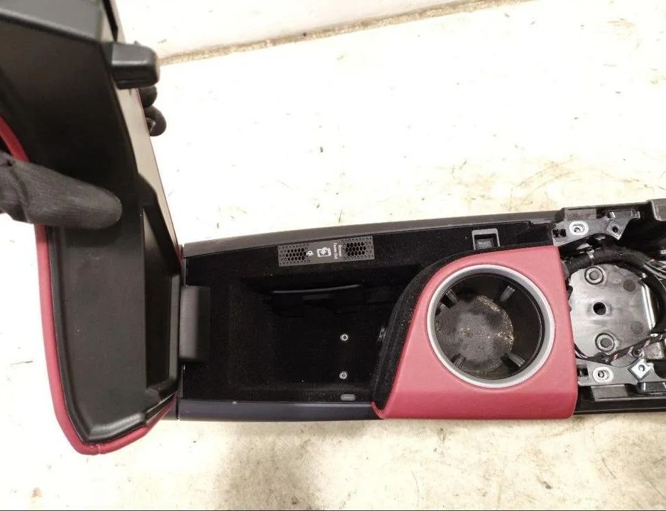 PORSCHE Taycan 1 generation (2019-2023) Подлокотник 9J1858987,9J1858988,9J1863239K 28971058