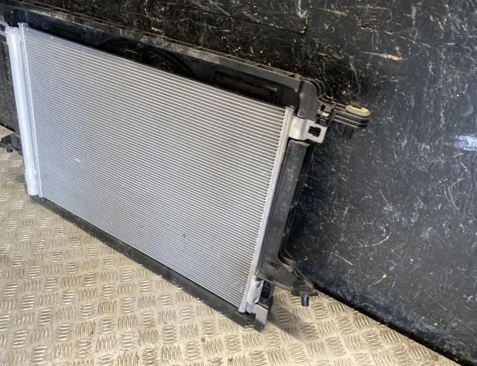 AUDI Q8 4M (2018-2024) Система охлаждения 8W0121003B,4M0816411R 29041280