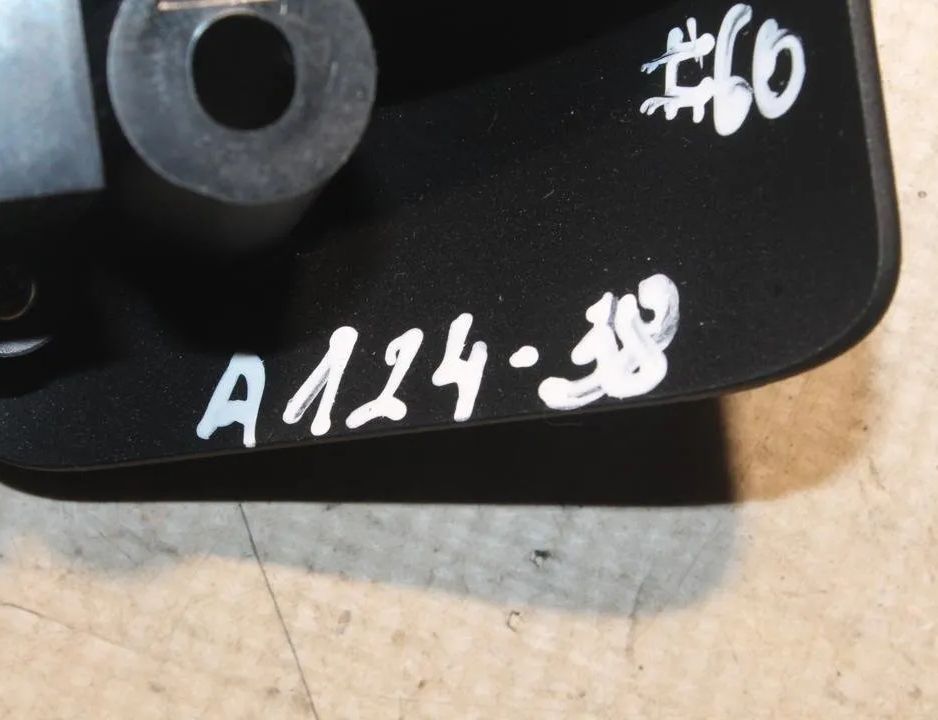 VOLVO S60 2 generation (2010-2020) Rokas bremzes rokturis 31433500 29465598