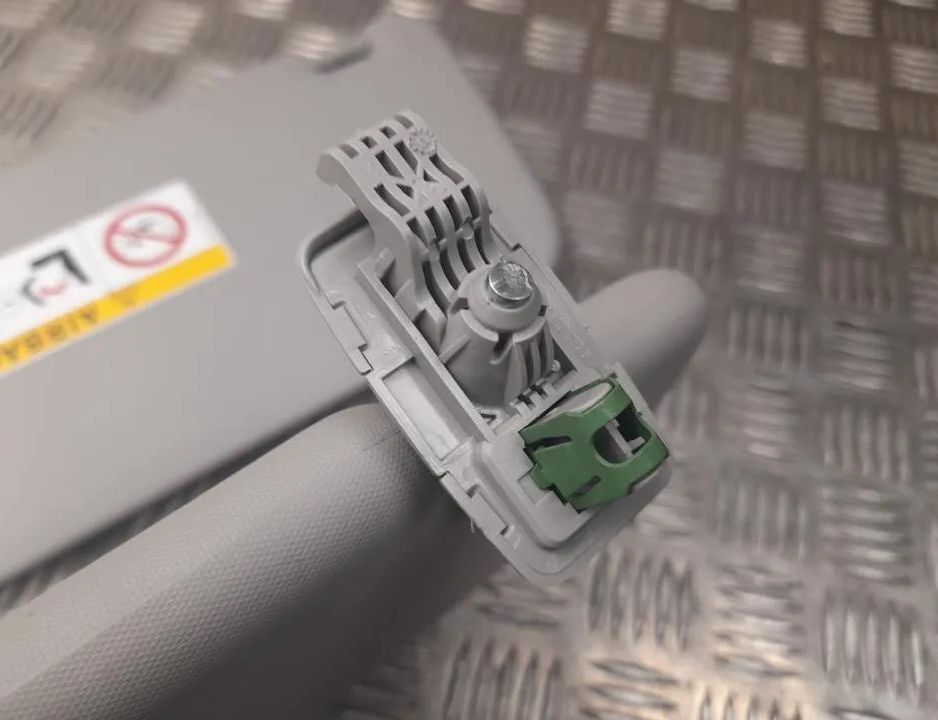 MERCEDES-BENZ M-Class W166 (2011-2015) Защита от солнца левая A1668100210,A1668100110 30076722