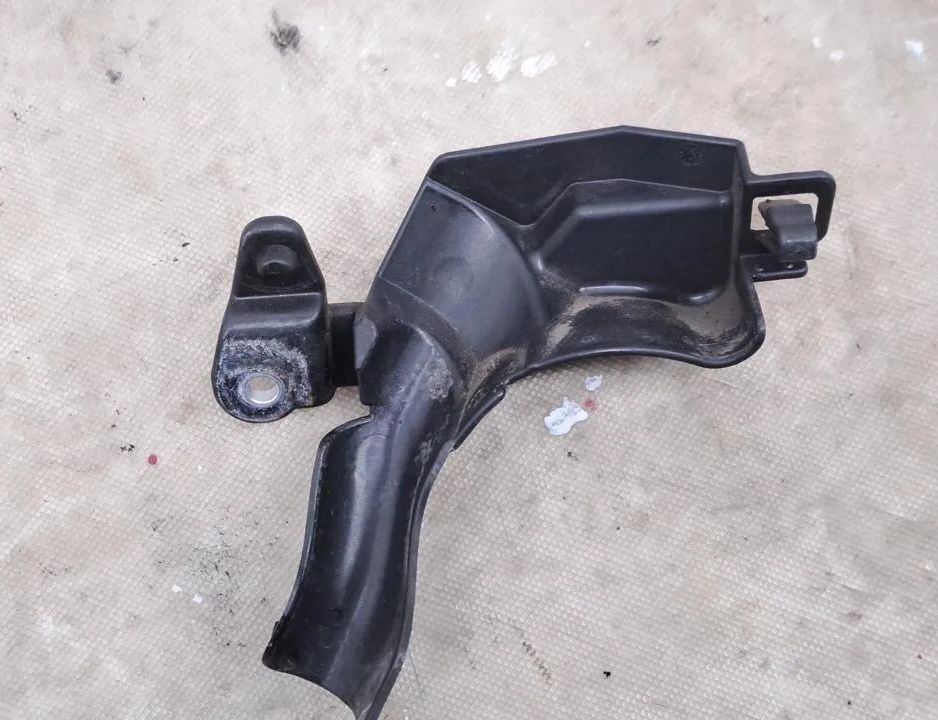 MERCEDES-BENZ C-Class W205/S205/C205 (2014-2023) Other Engine Compartment Parts A6511590246 32407334