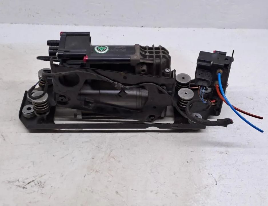 BMW 5 Series F10/F11 (2009-2017) Компрессор подвески 4722555610 33042072