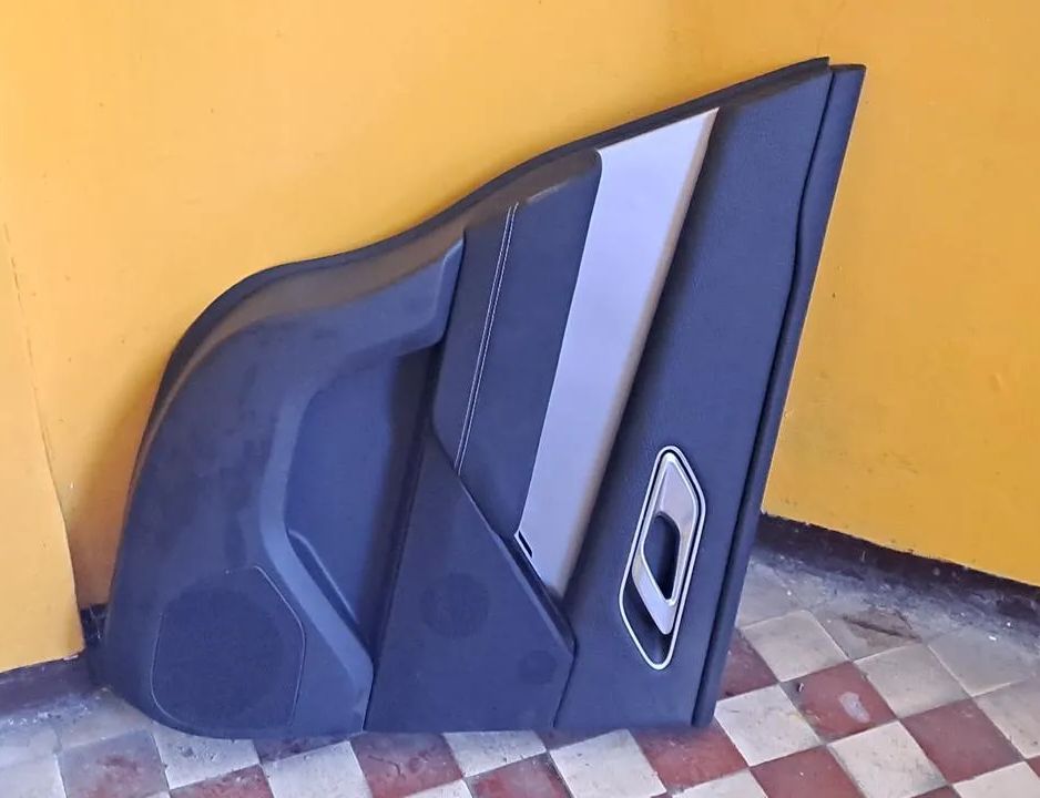 LAND ROVER Range Rover Velar 1 generation (2017-2024) Sēdekļu komplekts 33042708