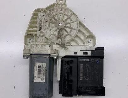 VOLKSWAGEN Passat Variant 1 generation (2010-2024) Маторчик стеклоподъемника передней правой двери 1K0959702Q,1K0959792M 23929131