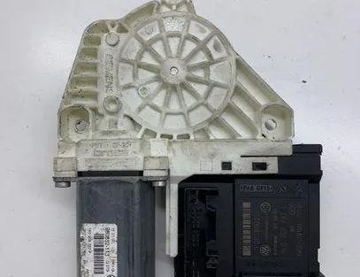 VOLKSWAGEN Touran 1 generation (2003-2015) Priekšējo labo durvju logu pacelšanas motorīts 1K0959702P,1K0959792L 23929263