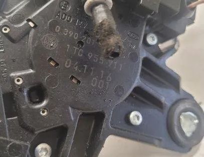 VOLKSWAGEN Touran 1 generation (2003-2015) Моторчик заднего стеклоочистителя 1T0955711,0390201598 23935013