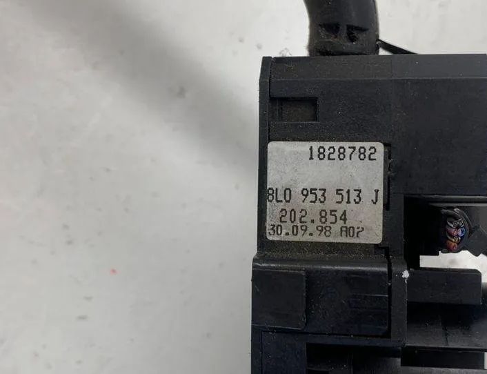 VOLKSWAGEN Passat Variant 1 generation (2010-2024) Подрулевой переключатель 8L0953513J,4B0953503F 23936541