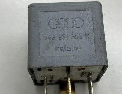 AUDI A4 B5/8D (1994-2001) Реле 443951253K,899512000,214 23939506