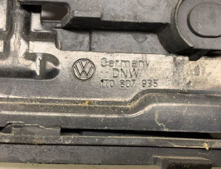 VOLKSWAGEN Touran 1 generation (2003-2015) Priekšējā kreisā bufera stiprinājums 1T0807049,1T0807935 23940892