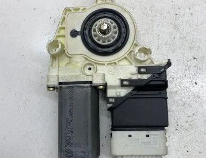 VOLKSWAGEN Golf 5 generation (2003-2009) Aizmugurējo labo durvju loga vadības motorīts 1K0959704C,1K4839402C 23942496