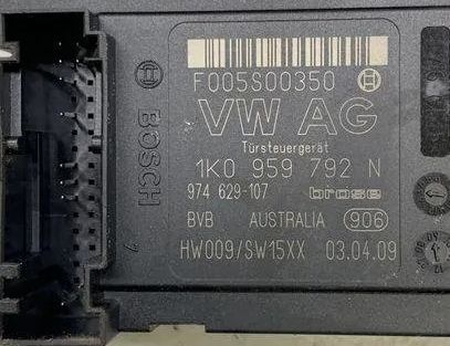 SEAT Leon 2 generation (2005-2012) Маторчик стеклоподъемника передней правой двери 1P0837402H,1T0959702K,1K0959792N 23949729