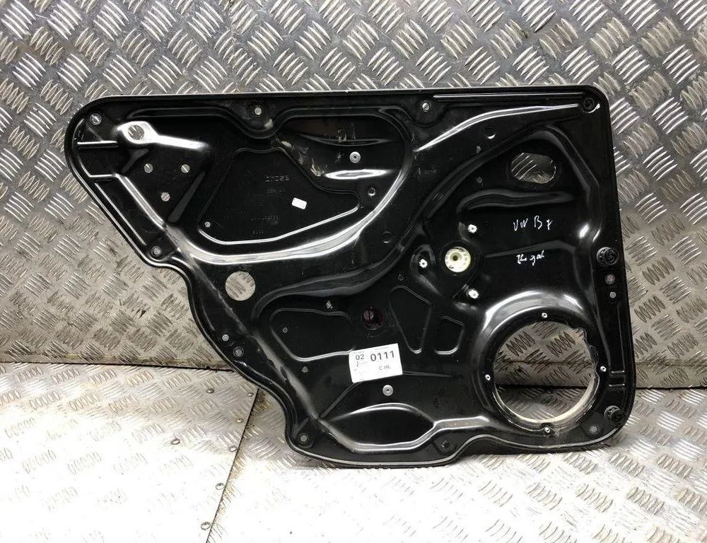 VOLKSWAGEN Passat B8 (2014-2023) Aizmugurējo kreiso durvju logu pacēlājs 3AA839755 30586365