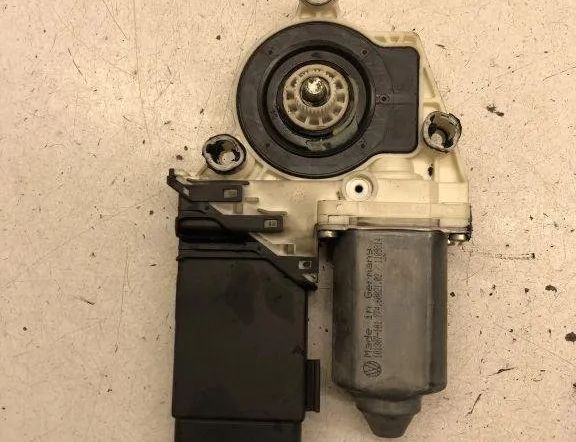 VOLKSWAGEN Golf 7 generation (2012-2024) Front Left Door Window Regulator Motor F005S00027,1J3837729AA 30589862