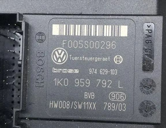 VOLKSWAGEN Passat B7 (2010-2015) Priekšējo kreiso durvju logu pacēlāja motorīts 1K0959702P 30590670